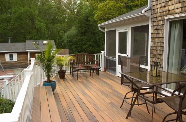 Decking Service in Grosse Pointe