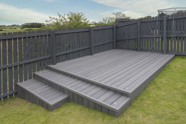 Vinyl Deck Construction in Grosse Pointe